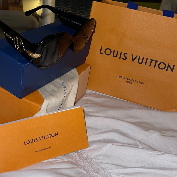 Authentic Louis Vuitton Paris Texas Sunglasses - Picture 6 of 9